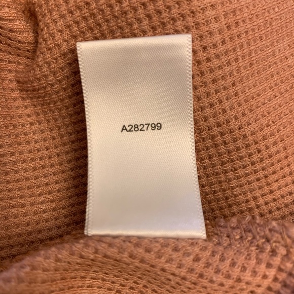 LOGO by Lori Goldstein Thermal Long Sleeve Top - Picture 8 of 8